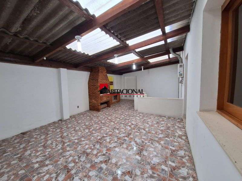 Sobrado com 3 quartos no bairro Santana/Porto Alegre