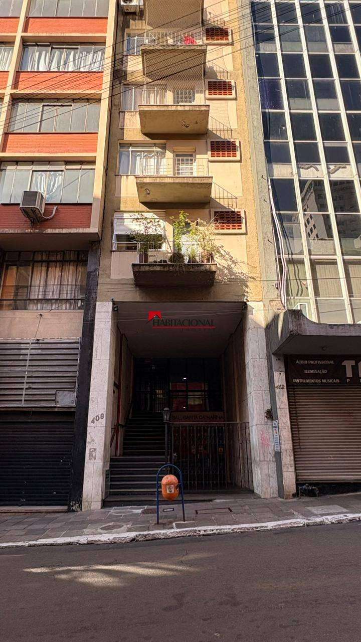 Apartamento com 3 quartos no bairro Centro/Porto Alegre